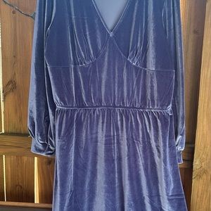 Velvet dress. The color is the blue grey in picture, not the blue green.